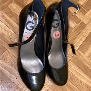 I sell shoes size seven and a half almost new